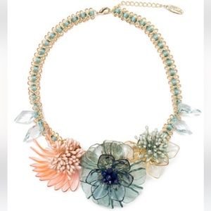 🌸flower🌸 necklace by Plunder